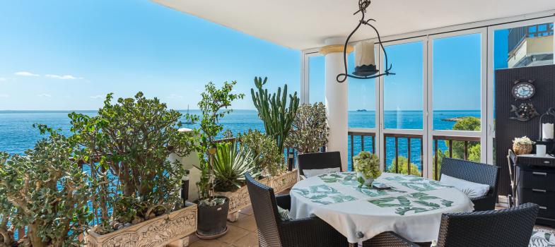 apartment-in-first-line-and-sea-access