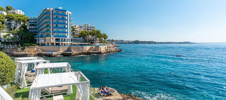 apartment-in-first-line-and-sea-access