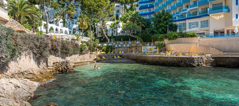 apartment-in-first-line-and-sea-access