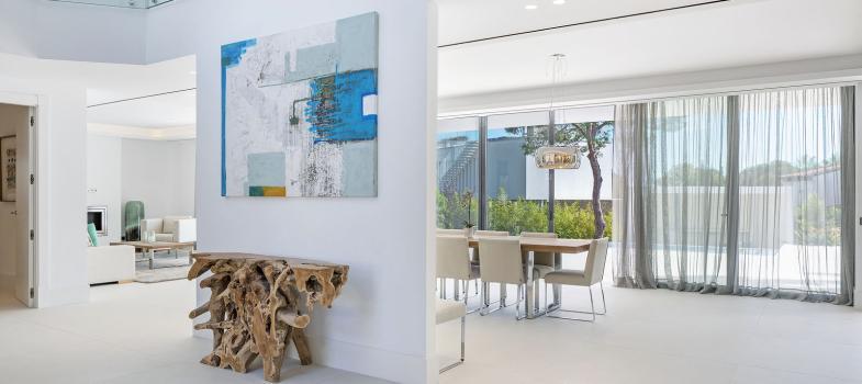 moderna-estilosa-villa-de-nueva-construcciaan-con-vistas-al-mar