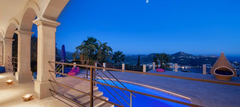 impresionante-villa-con-piscina-y-vistas-increaables-al-puerto-de-andratx