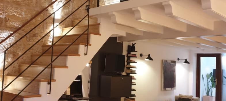 designer-duplex-apartment-with-patio-in-the-old-town-of-palma