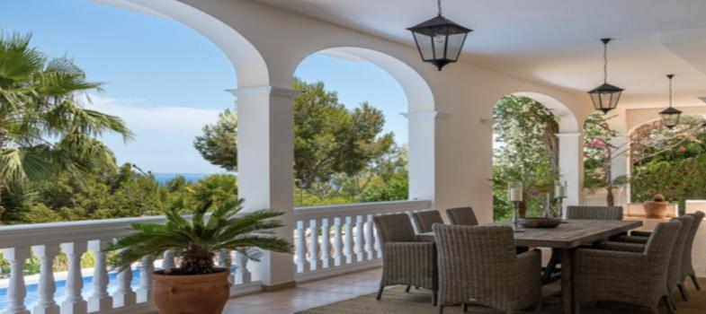 attractive-mediterranean-villa-with-sea-views-and-2-swimming-pools