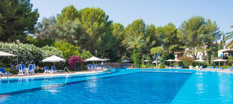 apartment-in-ses-oliveres-an-exclusive-gated-community-on-the-bendinat-golf