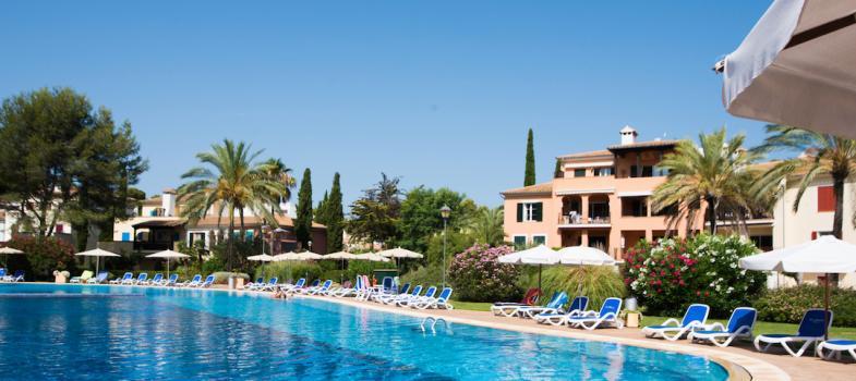 apartment-in-ses-oliveres-an-exclusive-gated-community-on-the-bendinat-golf