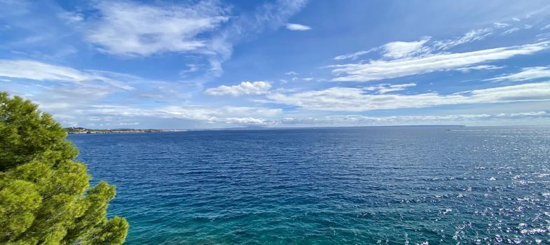 apartamento-en-primera-linea-con-vistas-impresionantes-al-mar