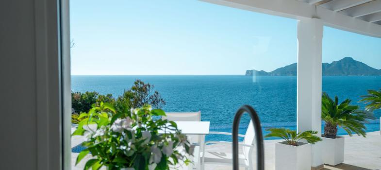 prestigiosa-villa-en-una-ubicaciaan-espectacular-con-impresionantes-vistas-