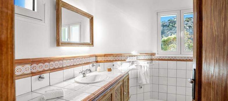 prestigiosa-villa-en-una-ubicaciaan-espectacular-con-impresionantes-vistas-