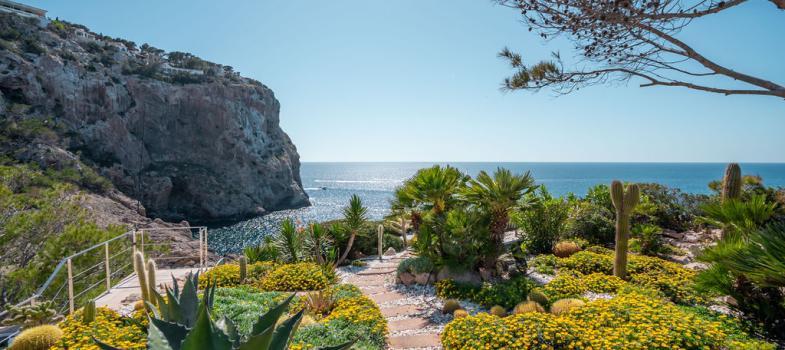 prestigiosa-villa-en-una-ubicaciaan-espectacular-con-impresionantes-vistas-