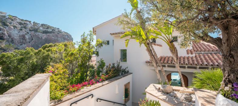 prestigiosa-villa-en-una-ubicaciaan-espectacular-con-impresionantes-vistas-