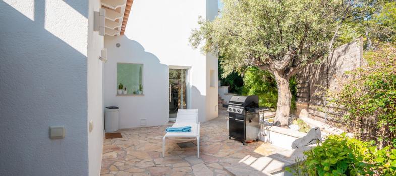 prestigiosa-villa-en-una-ubicaciaan-espectacular-con-impresionantes-vistas-