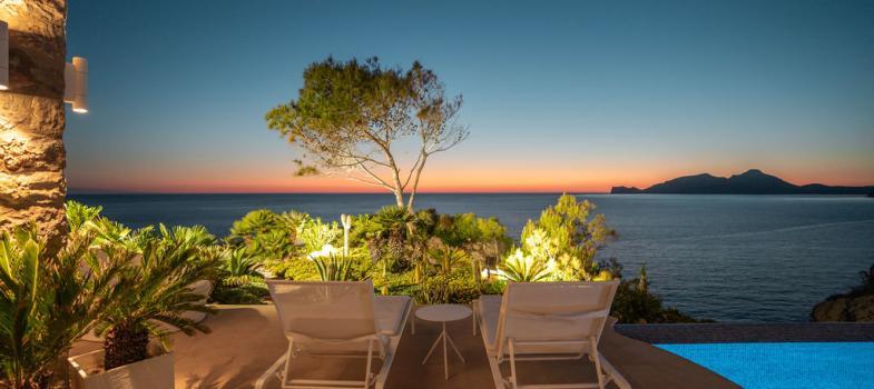 prestigiosa-villa-en-una-ubicaciaan-espectacular-con-impresionantes-vistas-
