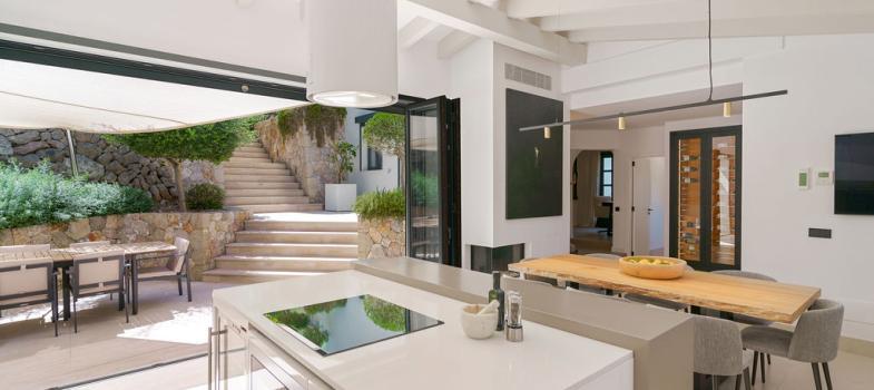splendid-designer-villa-with-serene-outdoor-spaces-in-puerto-de-andratx