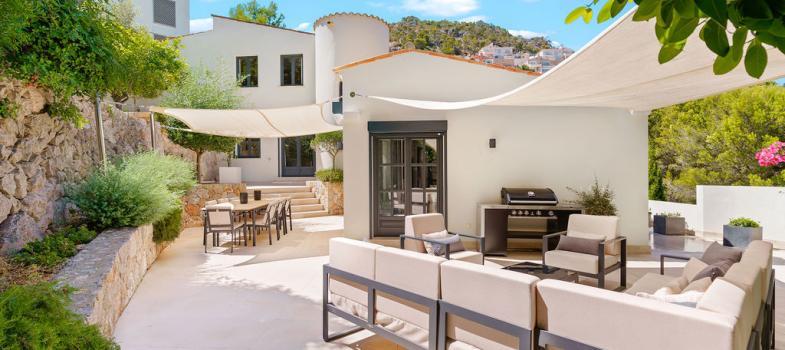 esplaandida-villa-de-diseaao-con-preciosos-espacios-exteriores-en-puerto-de