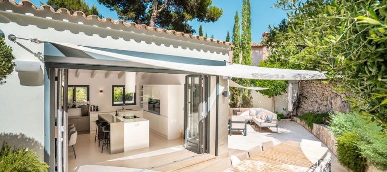 esplaandida-villa-de-diseaao-con-preciosos-espacios-exteriores-en-puerto-de