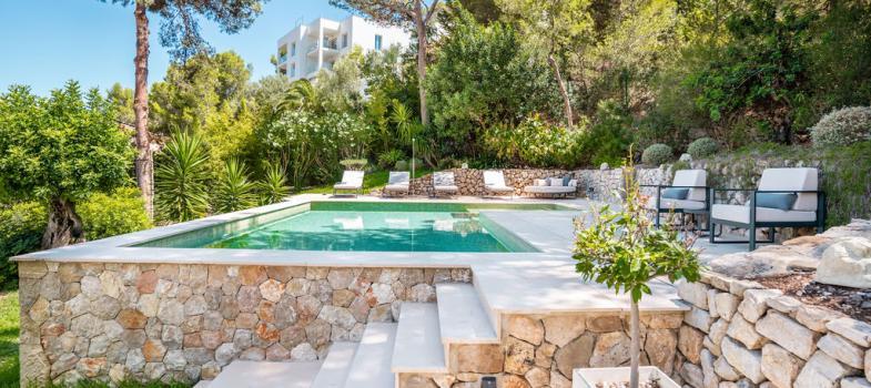 esplaandida-villa-de-diseaao-con-preciosos-espacios-exteriores-en-puerto-de