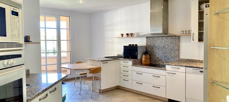 elegant-apartment-in-exclusive-mardavall-residences