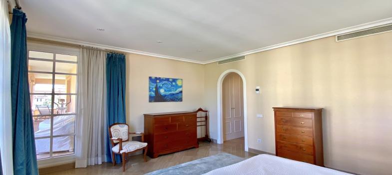 elegant-apartment-in-exclusive-mardavall-residences