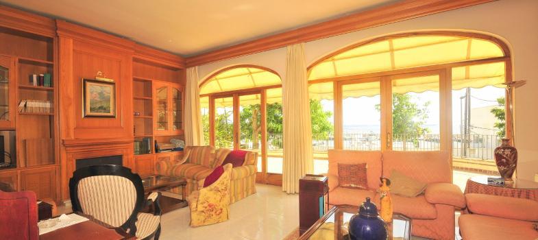 gran-residencia-de-estilo-tradicional-con-vistas-al-puerto-de-calanova