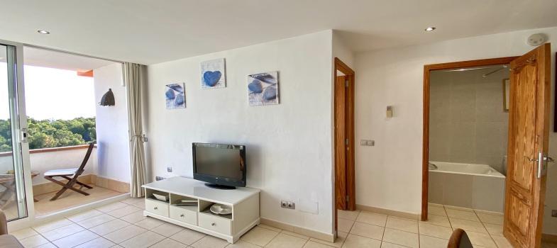 lovely-apartment-for-rent-near-the-beach-and-centre-of-portals-nous