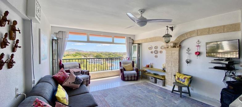 apartamento-en-aaltimo-piso-en-primera-linea-al-mar