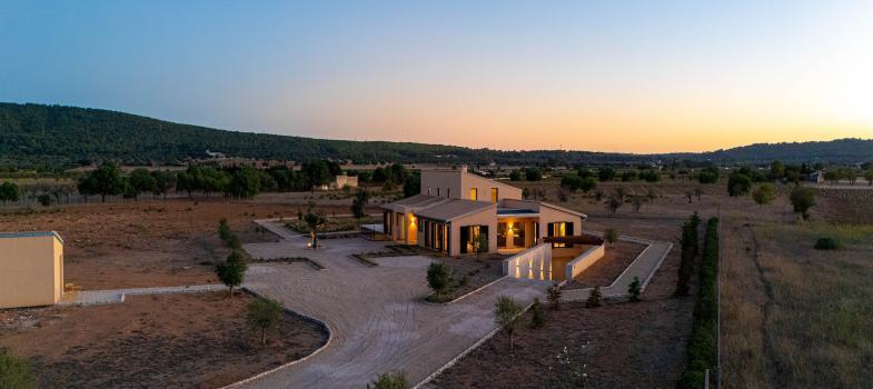 lujosa-finca-de-nueva-construcciaan-en-santa-maria