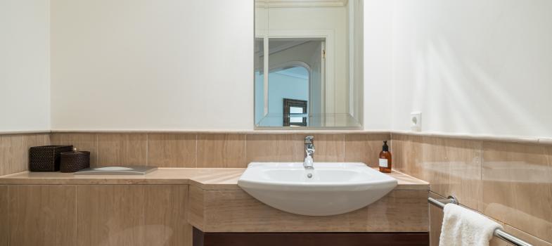 elegant-apartment-by-the-sea-in-the-exclusive-residencias-mardavall