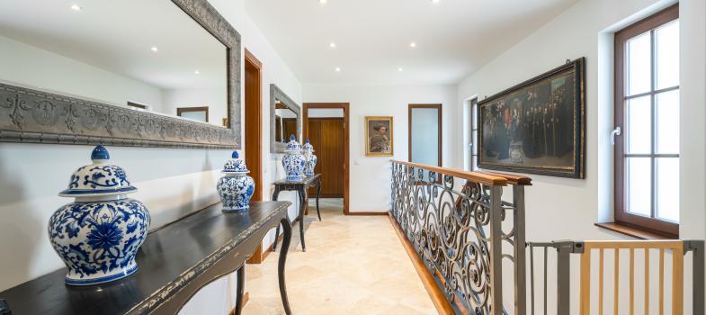exclusiva-villa-mediterraanea-en-primera-laanea-de-playa