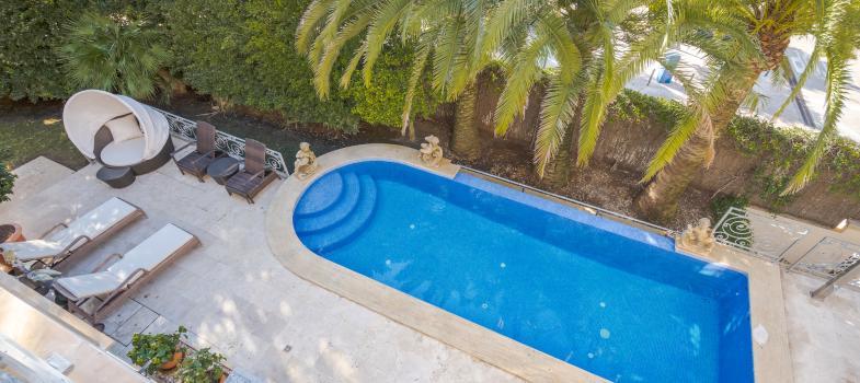 exclusiva-villa-mediterraanea-en-primera-laanea-de-playa