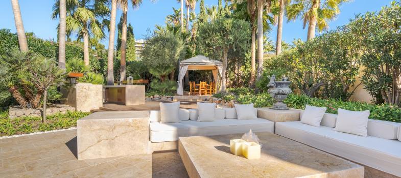 exclusiva-villa-mediterraanea-en-primera-laanea-de-playa