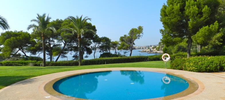 beautiful-apartment-in-elite-residential-development-by-the-sea