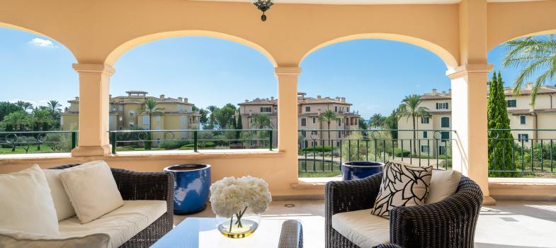beautiful-apartment-in-elite-residential-development-by-the-sea