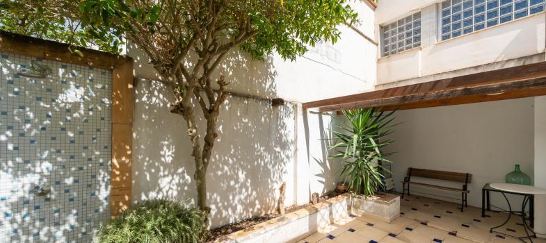 stylish-duplex-apartment-in-the-heart-of-santa-catalina