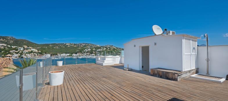 unique-penthouse-project-with-magnificent-harbour-views-in-puerto-de-andrat