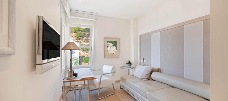 luxury-penthouse-with-fabulous-sea-views-in-puerto-de-andratx