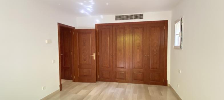 stylish-grooundfloor-apartment-in-an-exclusive-development