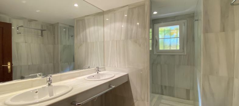 stylish-grooundfloor-apartment-in-an-exclusive-development