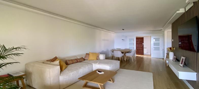 modern-beach-apartment-with-beautiful-sea-views