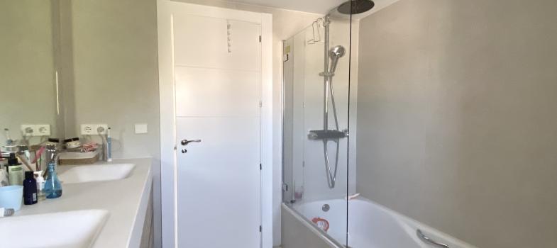 moderne-strandwohnung-mit-schaanem-meerblick