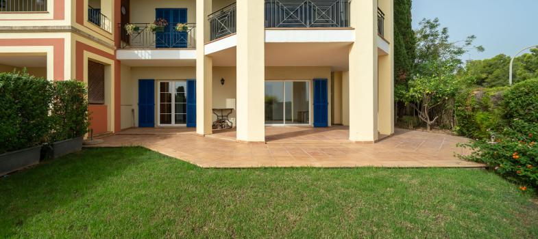 stylish-apartment-with-private-garden-in-exclusive-bendinat-community