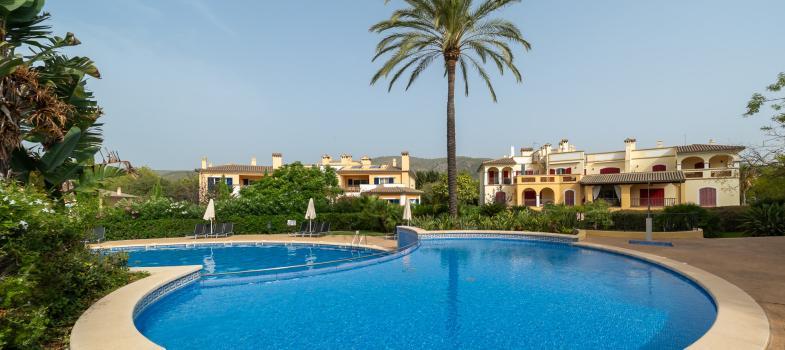 stylish-apartment-with-private-garden-in-a-prestigious-bendinat-community