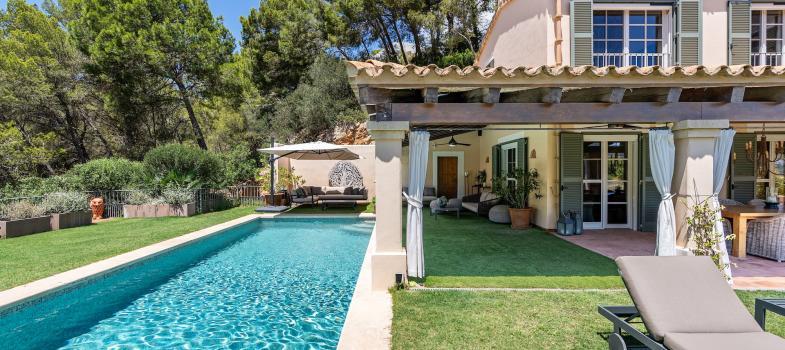 elegant-finca-style-villa-with-sea-views-and-redesign-potential