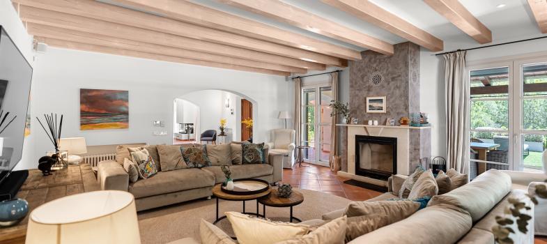 elegant-finca-style-villa-with-sea-views-and-redesign-potential