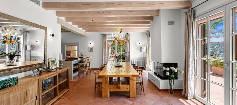 elegant-finca-style-villa-with-sea-views-and-redesign-potential