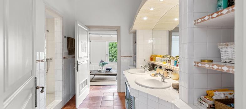 elegant-finca-style-villa-with-sea-views-and-redesign-potential