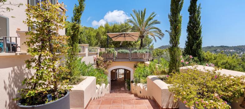 elegant-finca-style-villa-with-sea-views-and-redesign-potential
