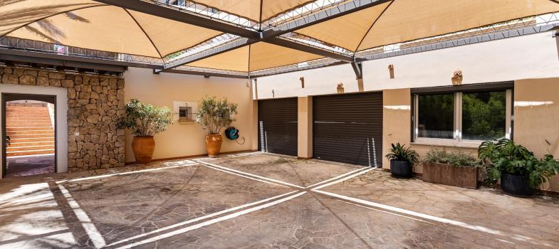 elegant-finca-style-villa-with-sea-views-and-redesign-potential