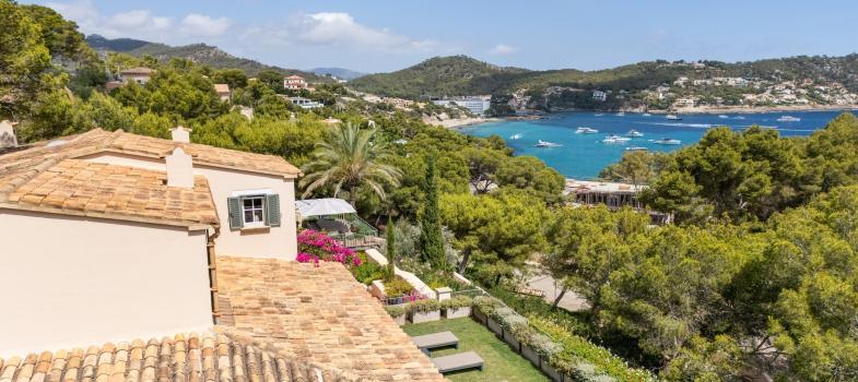 elegant-finca-style-villa-with-sea-views-and-redesign-potential