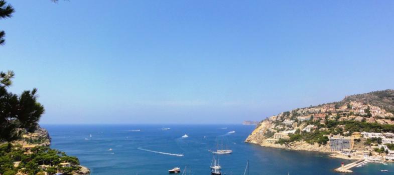 solar-de-ensueaao-con-proyecto-y-licencia-para-residencia-de-lujo-personali