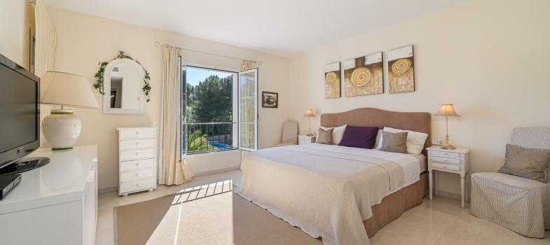 amplio-y-luminoso-apartamento-en-ses-oliveres